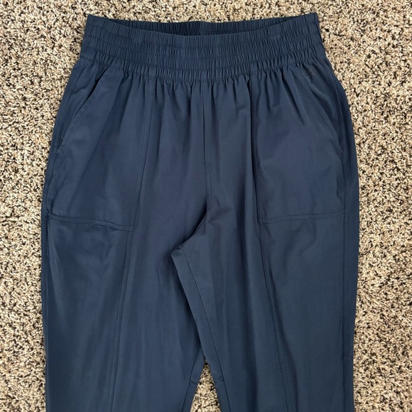 CALIA by Carrie Underwood Nyluxe Woven Ankle Zip Athletic Jogger Pant Blue - Picture 3 of 9